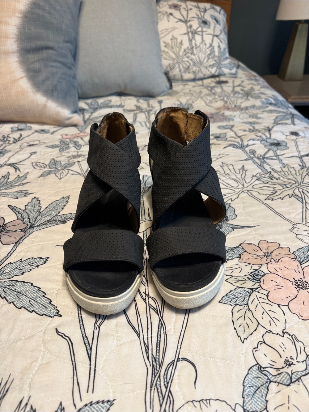 Womens Black Crisscross Wedge Sandals with White Platform